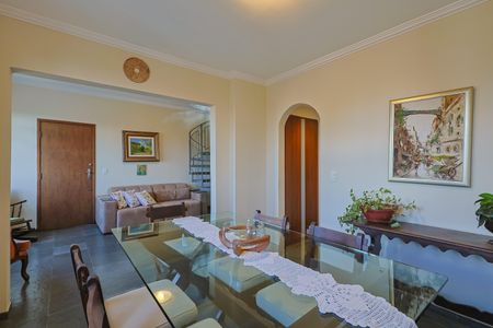 Apartamento à venda com 162m², 3 quartos e 1 vaga
