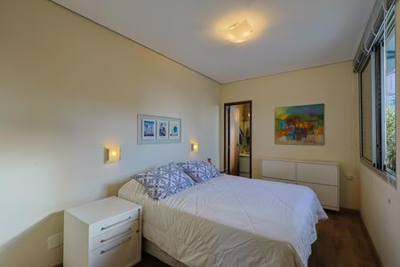 Apartamento à venda com 162m², 3 quartos e 1 vaga