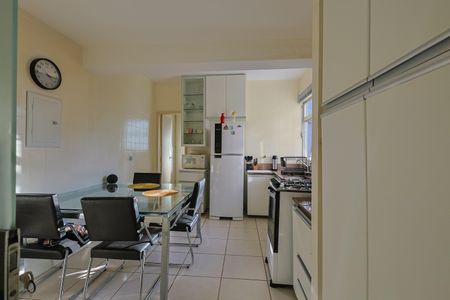 Apartamento à venda com 162m², 3 quartos e 1 vaga