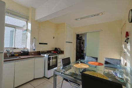 Apartamento à venda com 162m², 3 quartos e 1 vaga