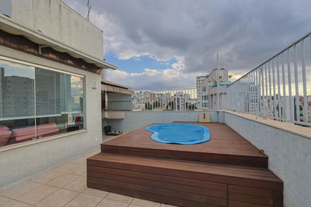 Apartamento à venda com 162m², 3 quartos e 1 vaga