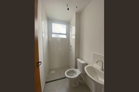 Banheiro de apartamento para alugar com 2 quartos, 42m² em Caixa d’Água, Taubaté