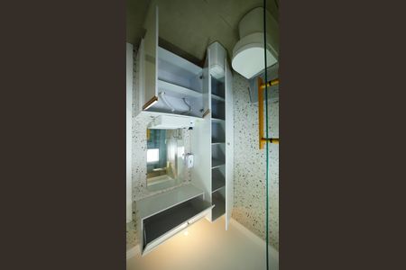 Apartamento à venda com 70m², 1 quarto e 2 vagasBanheiro da Suíte