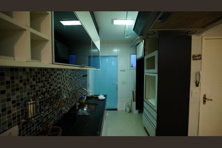 Apartamento à venda com 70m², 1 quarto e 2 vagasCozinha