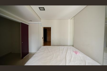 Apartamento à venda com 70m², 1 quarto e 2 vagasQuarto Suíte