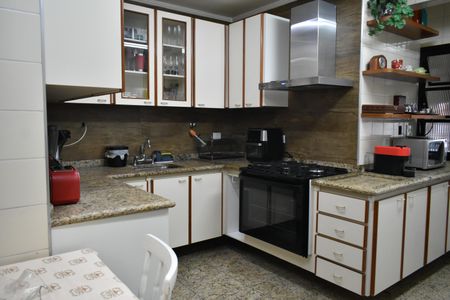 Apartamento para alugar com 142m², 3 quartos e 2 vagasCozinha