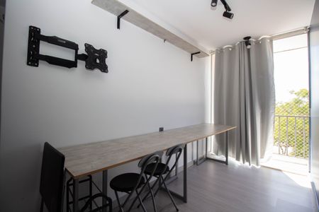 Sala de kitnet/studio para alugar com 1 quarto, 45m² em Shcgn, Brasília
