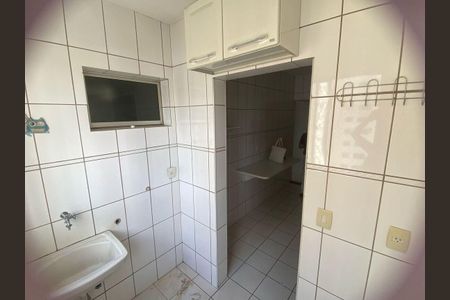 Apartamento para alugar com 70m², 3 quartos e 2 vagasÁrea de serviço