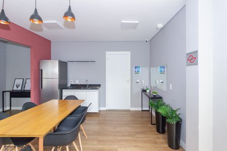Apartamento à venda com 29m², 1 quarto e sem vaga Apartamento à venda com 29m², 1 quarto e sem vagaÁrea comum - Salão de festas