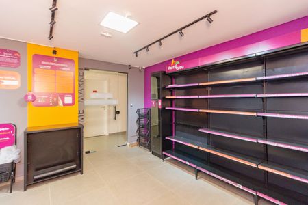 Apartamento à venda com 29m², 1 quarto e sem vaga Apartamento à venda com 29m², 1 quarto e sem vagaMercado
