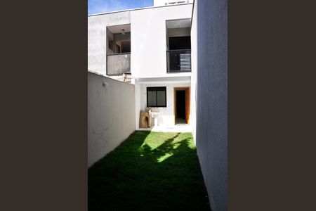 Casa à venda com 112m², 3 quartos e 3 vagasDetalhe - Quintal