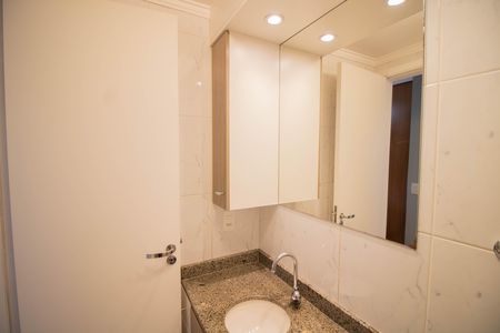 Apartamento à venda com 64m², 2 quartos e 1 vagaBANHEIRO DA SUÍTE