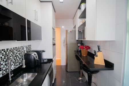 Apartamento à venda com 64m², 2 quartos e 1 vagaCOZINHA