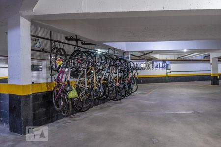 Apartamento à venda com 64m², 2 quartos e 1 vagaÁREA COMUM