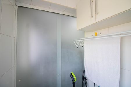 Apartamento à venda com 64m², 2 quartos e 1 vagaÁREA DE SERVIÇO