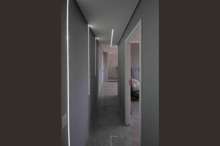 Corredor de apartamento para alugar com 2 quartos, 44m² em Jardim Egle, São Paulo