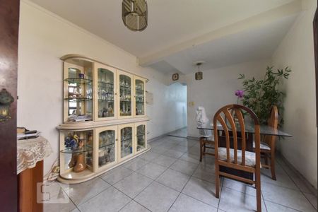 Casa à venda com 300m², 3 quartos e 2 vagas