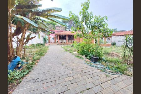 Casa à venda com 248m², 3 quartos e 6 vagasFoto 03
