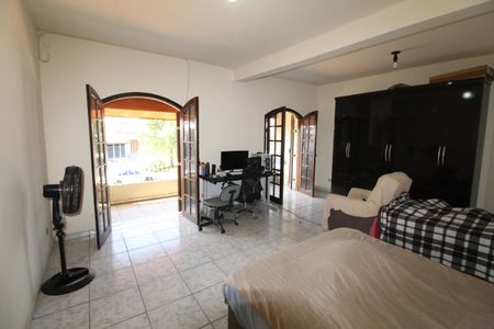 Casa para alugar com 271m², 4 quartos e 2 vagasQuarto 2