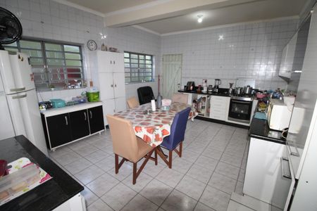 Casa para alugar com 271m², 4 quartos e 2 vagasCozinha