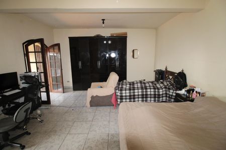 Casa para alugar com 271m², 4 quartos e 2 vagasQuarto 2