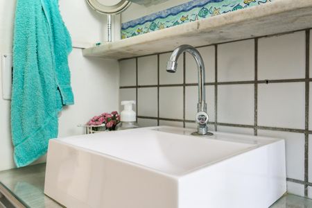 Apartamento para alugar com 56m², 2 quartos e 1 vaga Apartamento para alugar com 56m², 2 quartos e 1 vagaBanheiro