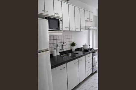 Cozinha de apartamento para alugar com 2 quartos, 56m² em Jardim Boa Vista, São Paulo