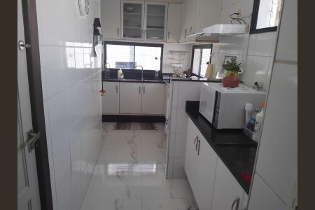 Apartamento para alugar com 122m², 2 quartos e 2 vagasCozinha