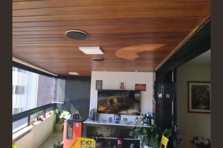 Apartamento para alugar com 122m², 2 quartos e 2 vagasVaranda