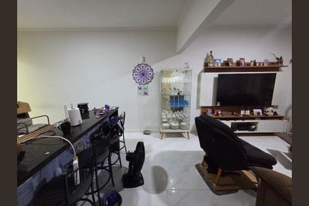 Casa para alugar com 144m², 3 quartos e 2 vagasSala