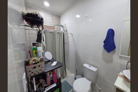 Banheiro da Suíte 1 de casa para alugar com 3 quartos, 144m² em Maracanã, Praia Grande