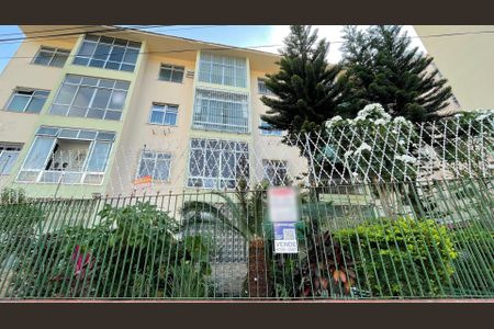 Apartamento à venda com 68m², 2 quartos e sem vaga Apartamento à venda com 68m², 2 quartos e sem vagaFachada