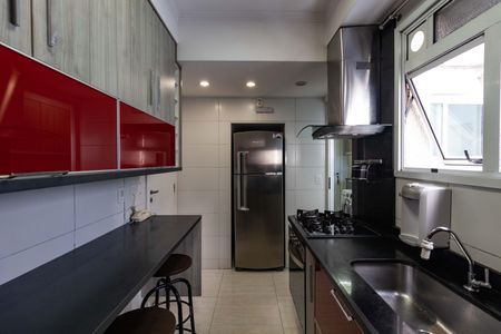 Apartamento à venda com 96m², 2 quartos e 2 vagasCozinha