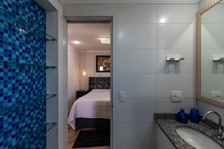 Apartamento à venda com 96m², 2 quartos e 2 vagasBanheiro da Suíte 2