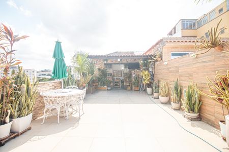 Apartamento à venda com 170m², 2 quartos e 1 vagaTerraço