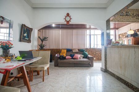 Apartamento à venda com 170m², 2 quartos e 1 vagaSala