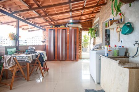 Apartamento à venda com 170m², 2 quartos e 1 vagaÁrea de Serviço