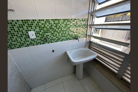 Apartamento à venda com 75m², 2 quartos e 1 vagaÁrea de Serviço