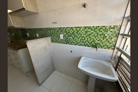Apartamento à venda com 75m², 2 quartos e 1 vagaÁrea de Serviço
