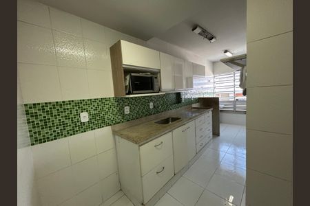 Apartamento à venda com 75m², 2 quartos e 1 vagaCozinha