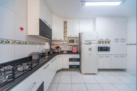 Apartamento à venda com 88m², 3 quartos e 2 vagas Apartamento à venda com 88m², 3 quartos e 2 vagasCozinha