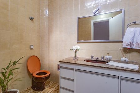 Casa à venda com 130m², 2 quartos e 1 vagaBanheiro