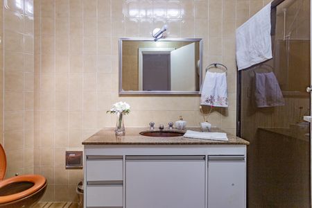 Casa à venda com 130m², 2 quartos e 1 vagaBanheiro