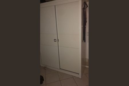 Quarto de casa de condomínio à venda com 2 quartos, 90m² em Sapê, Niterói