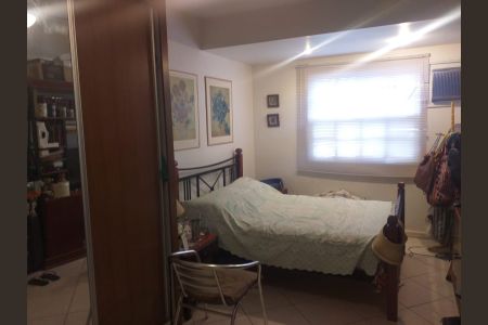 Quarto  de casa de condomínio à venda com 2 quartos, 90m² em Sapê, Niterói