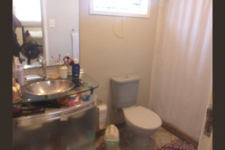 Casa de condomínio à venda com 90m², 2 quartos e 1 vagaBanheiro