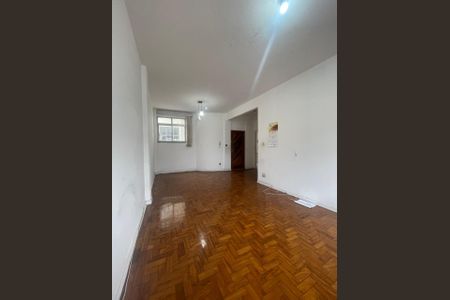 Apartamento à venda com 99m², 3 quartos e sem vagaSala