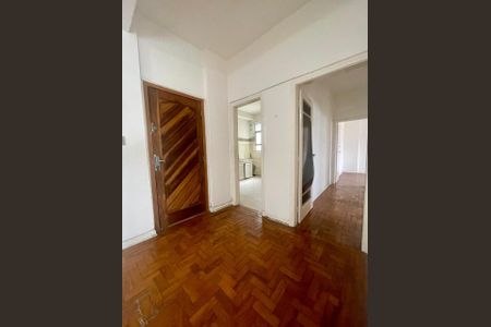 Apartamento à venda com 99m², 3 quartos e sem vagaSala