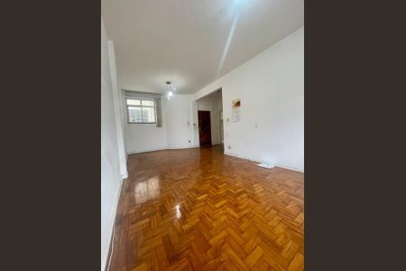 Apartamento à venda com 99m², 3 quartos e sem vagaSala