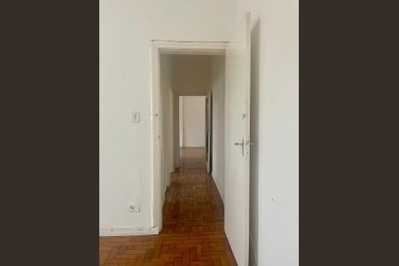 Apartamento à venda com 99m², 3 quartos e sem vagaCorredor